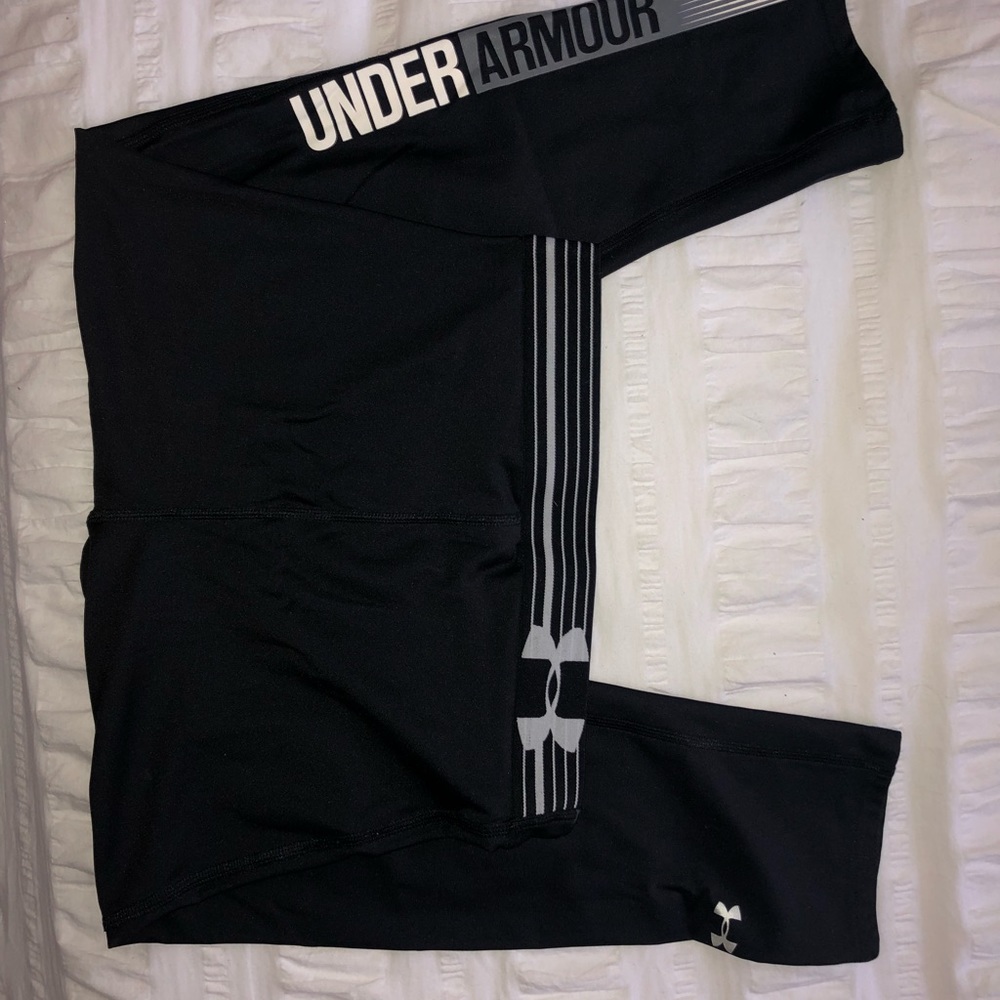Under armor cropped leggings